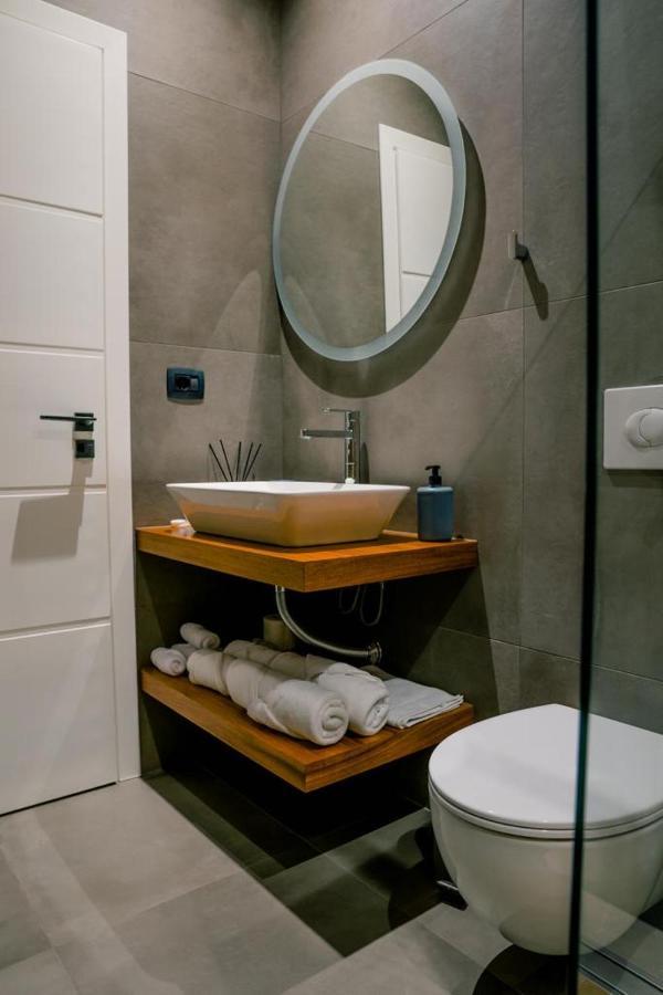 Novi'S Luxury Apartment 1 Gjirokastra Zewnętrze zdjęcie