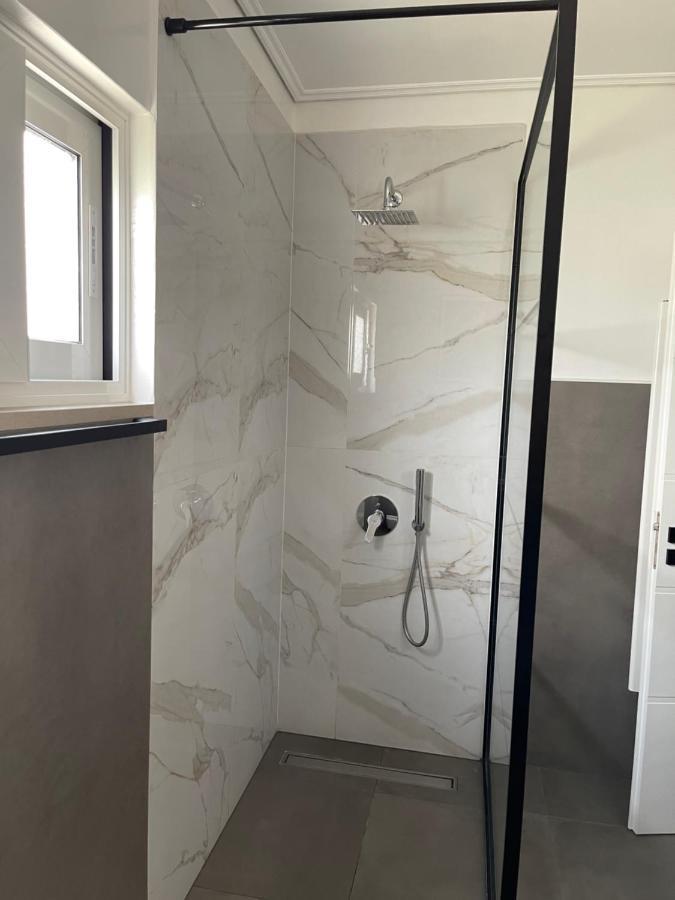 Novi'S Luxury Apartment 1 Gjirokastra Zewnętrze zdjęcie